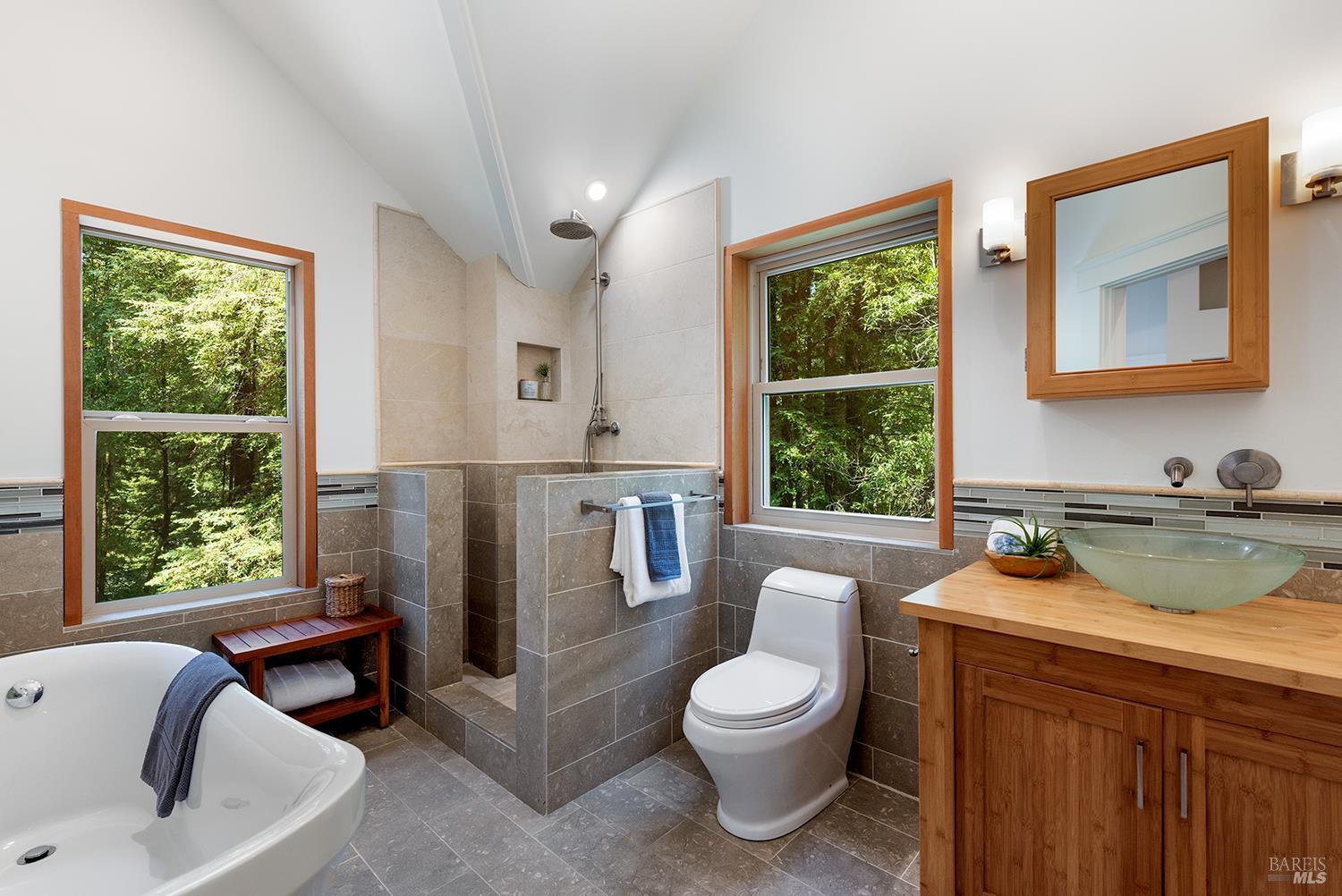 2045 Cazadero Hwy
