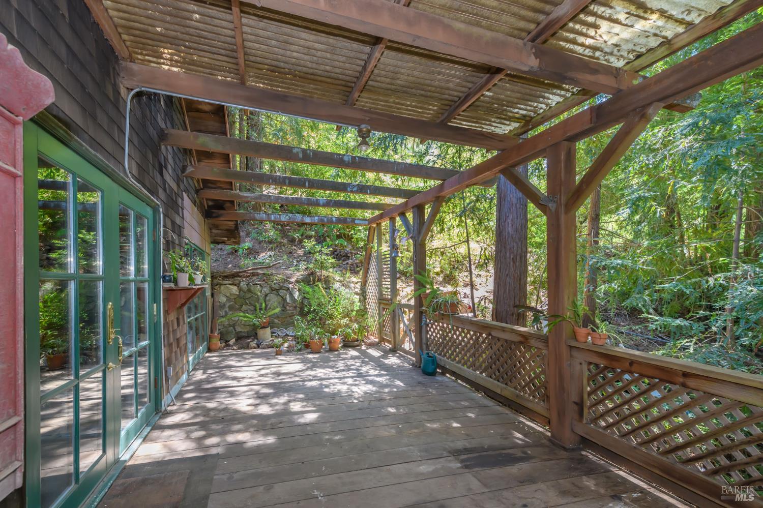 312 Shady Ln