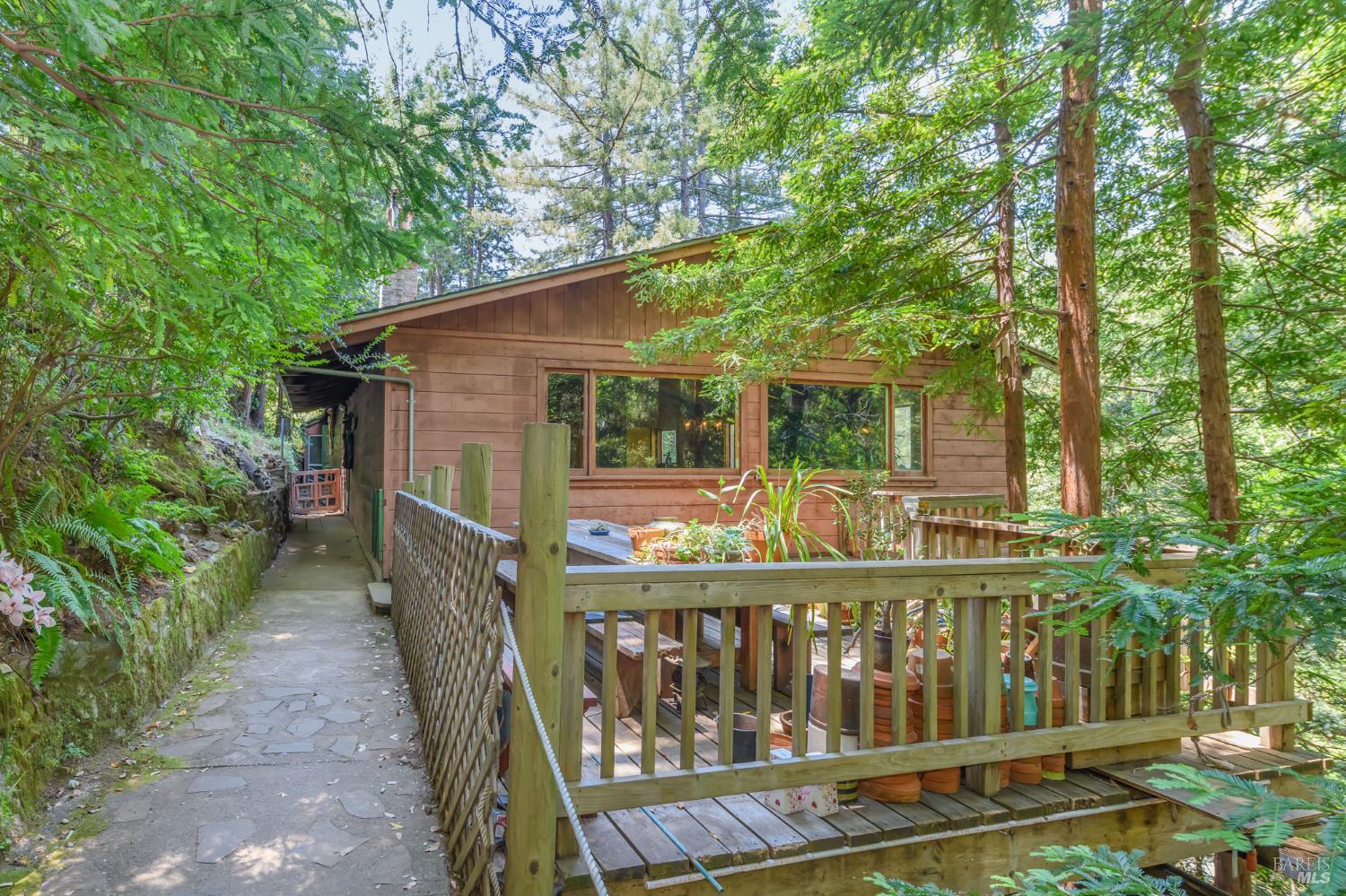 312 Shady Ln