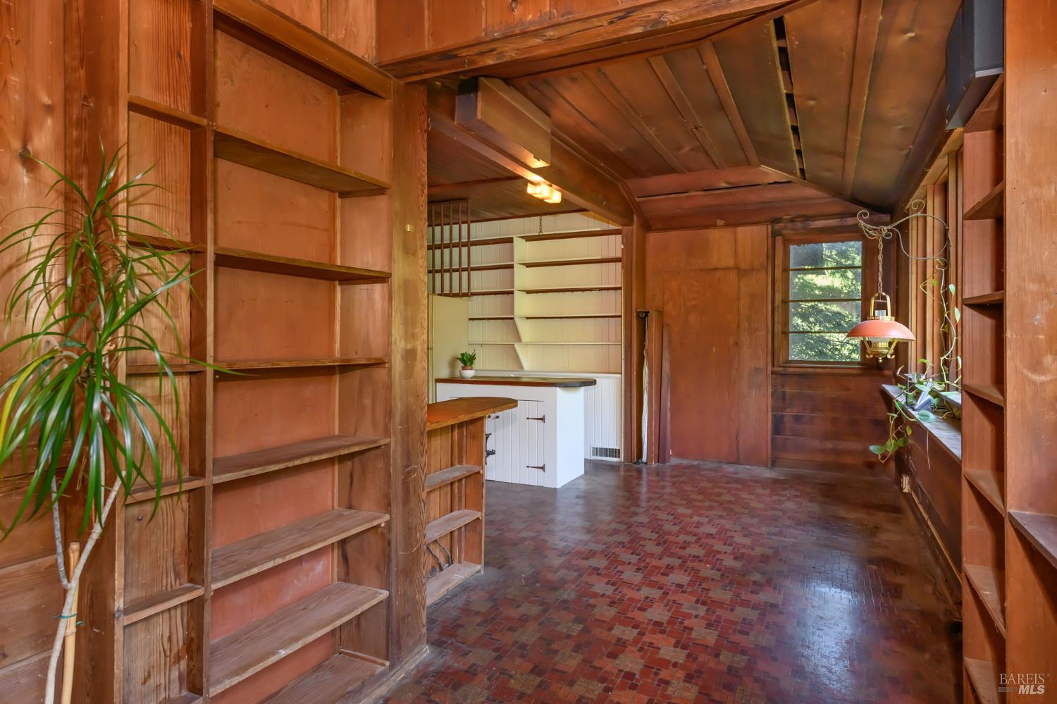312 Shady Ln