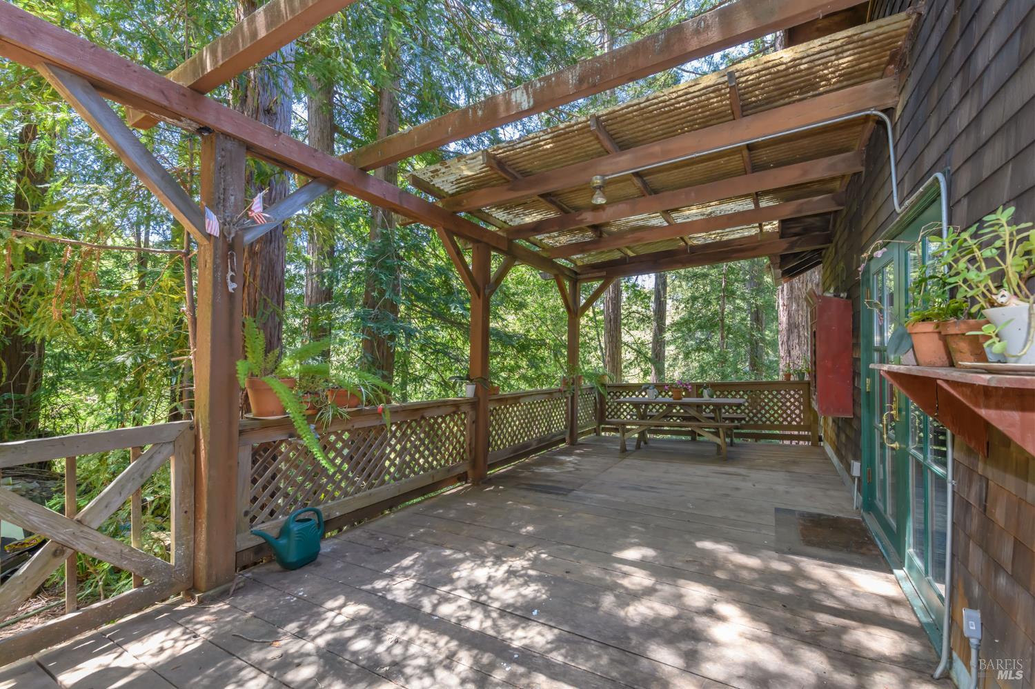 312 Shady Ln