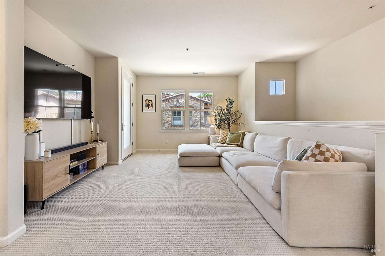 180 Healdsburg Ave #B