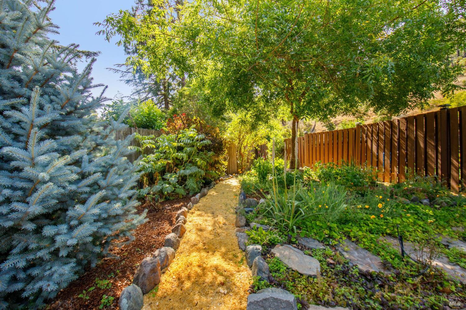 1240 Adobe Canyon Rd