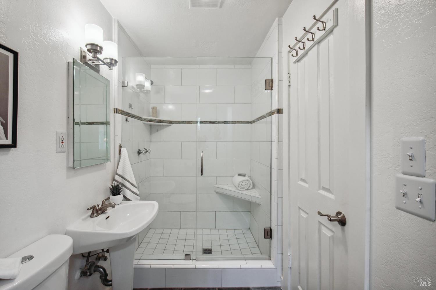 1240 Adobe Canyon Rd