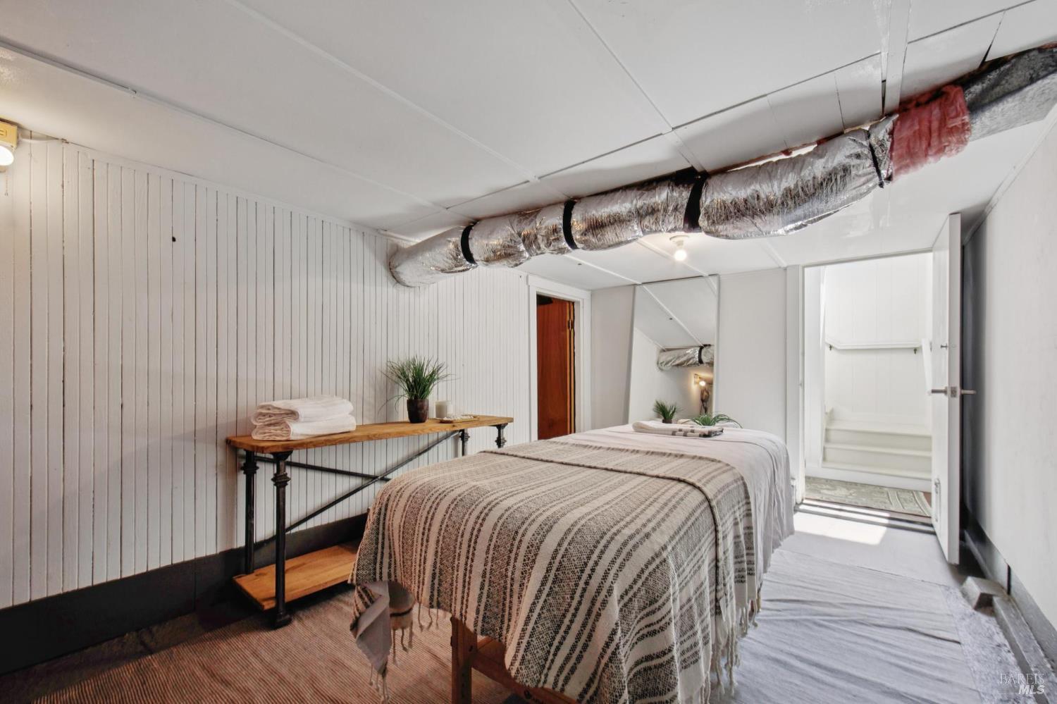 1240 Adobe Canyon Rd