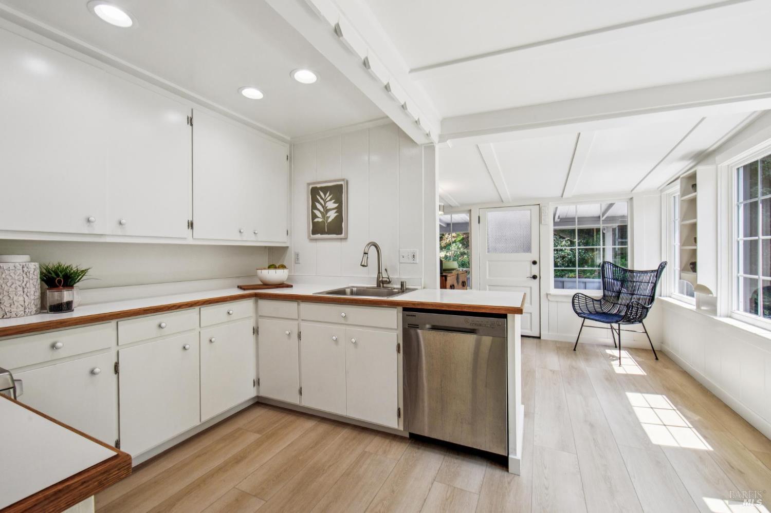 1240 Adobe Canyon Rd