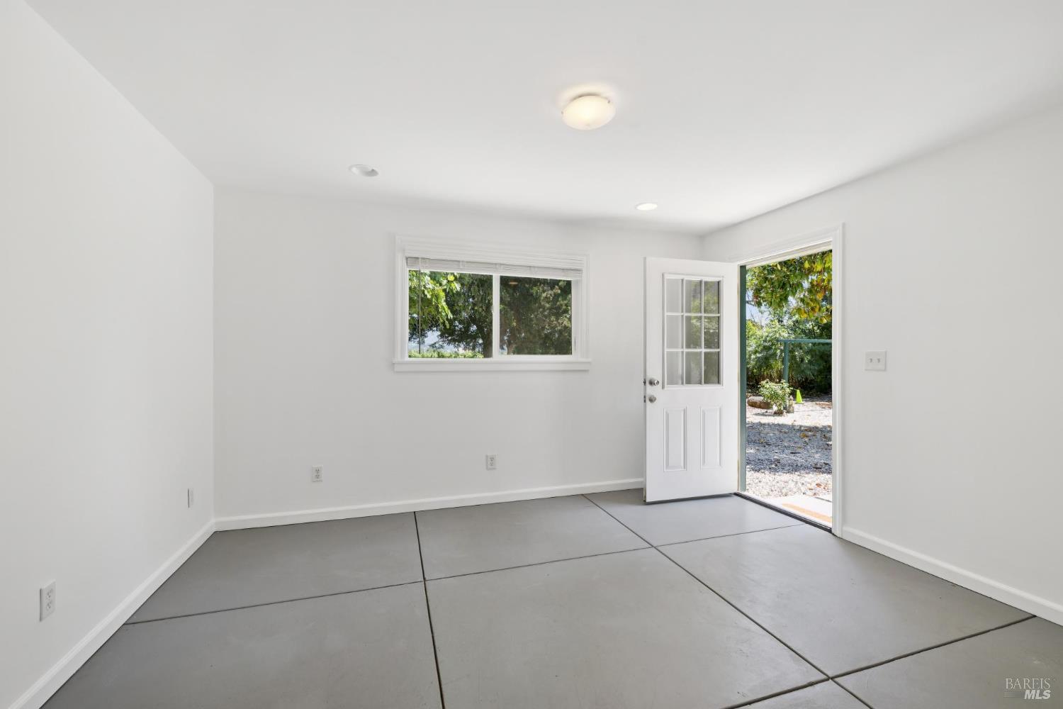 7738 Saint Helena Hwy