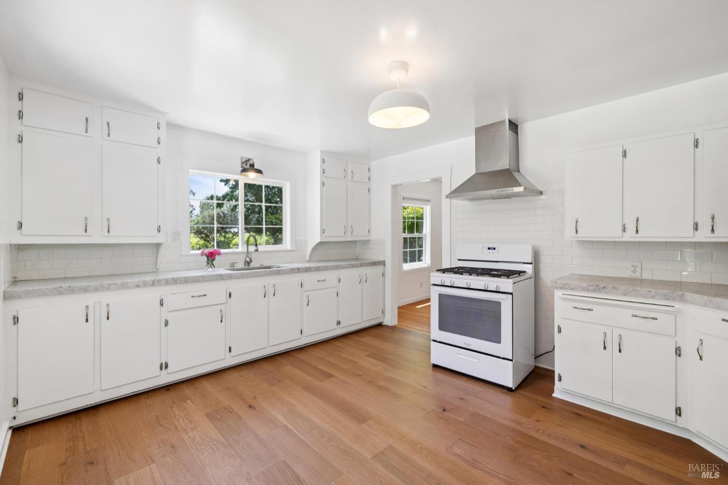 7738 Saint Helena Hwy