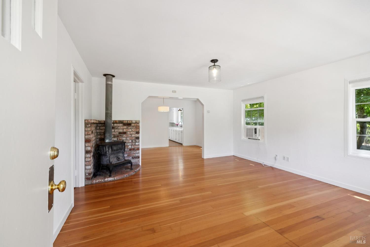 7738 Saint Helena Hwy