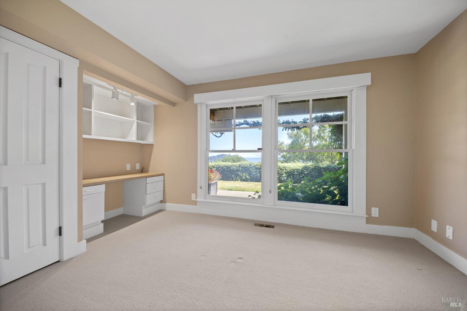 186 Stewart Dr