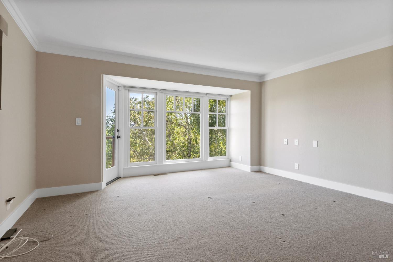 186 Stewart Dr