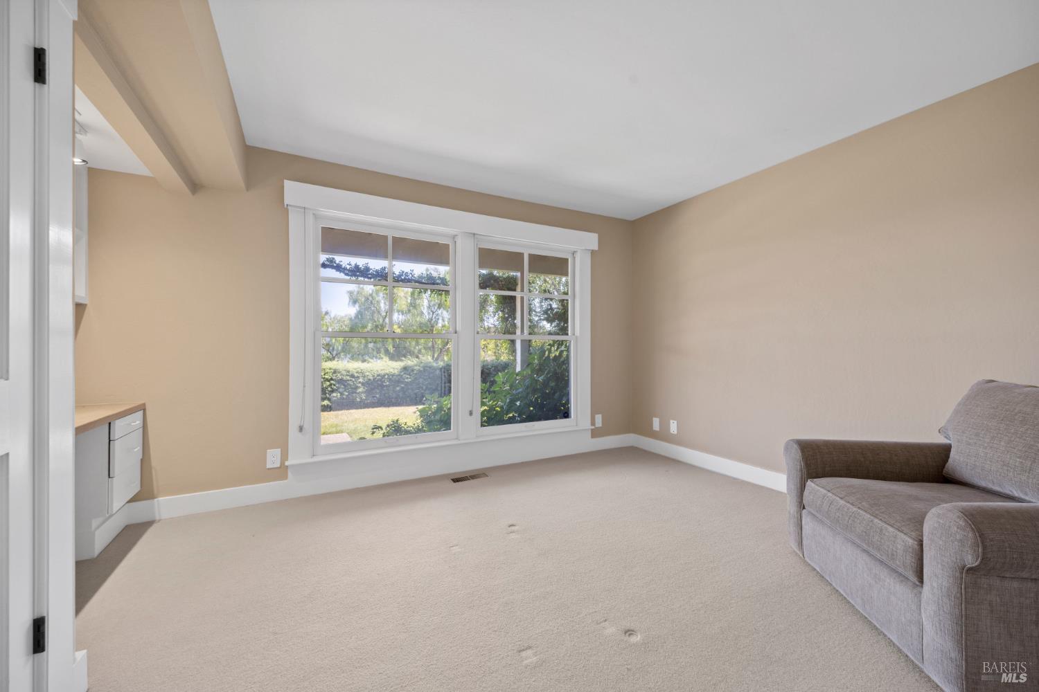 186 Stewart Dr