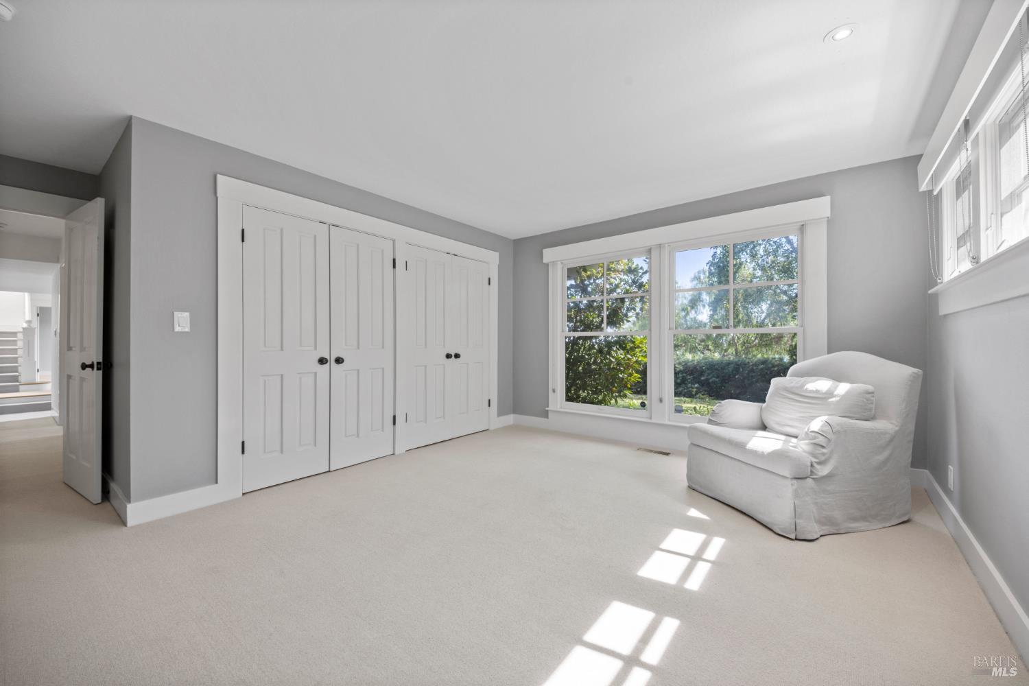 186 Stewart Dr