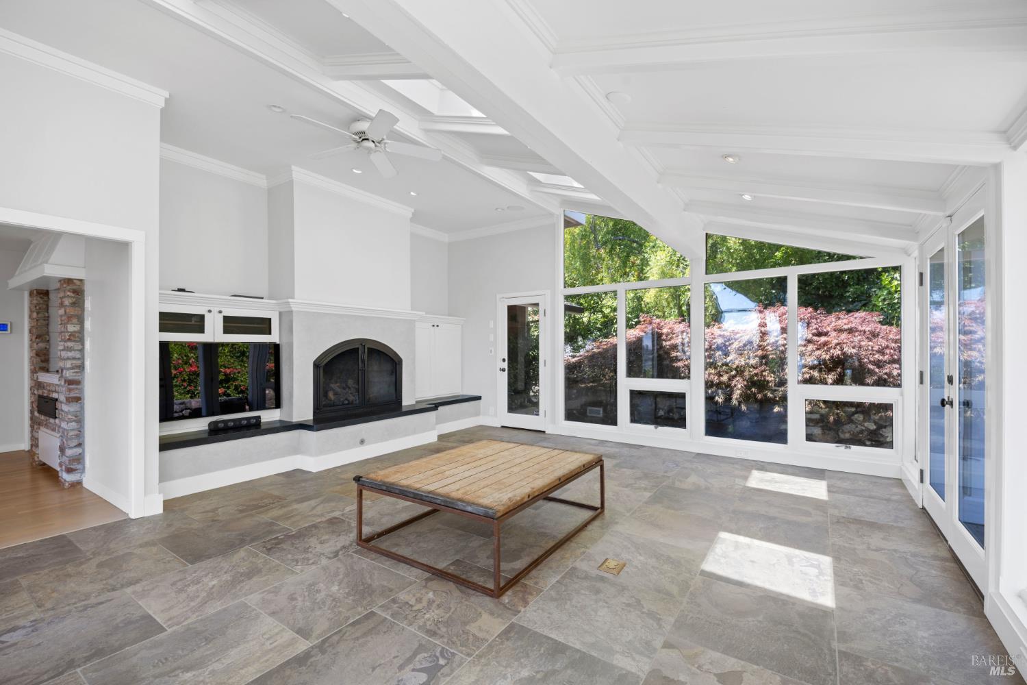 186 Stewart Dr