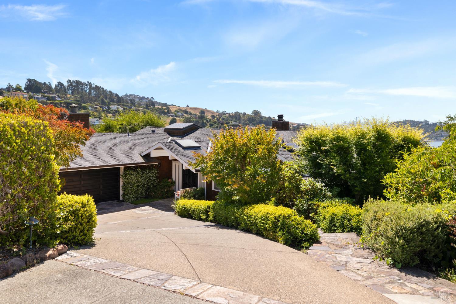 186 Stewart Dr