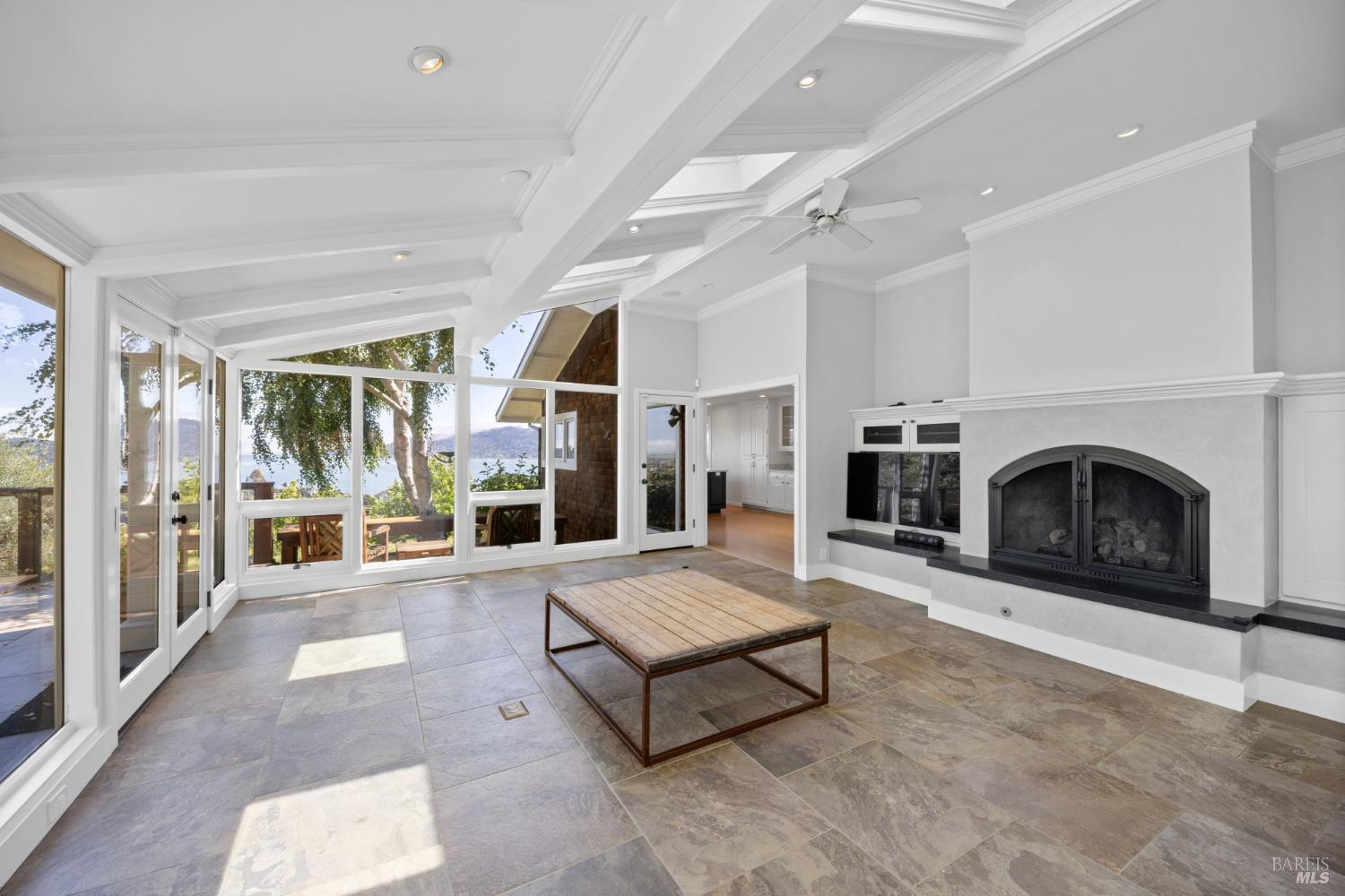 186 Stewart Dr