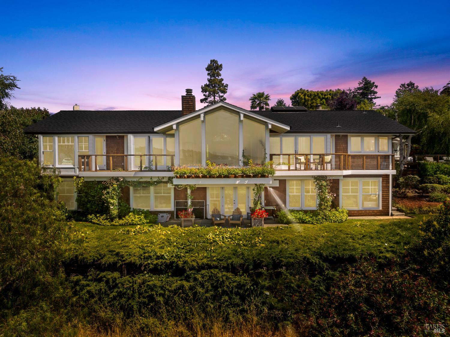 186 Stewart Dr