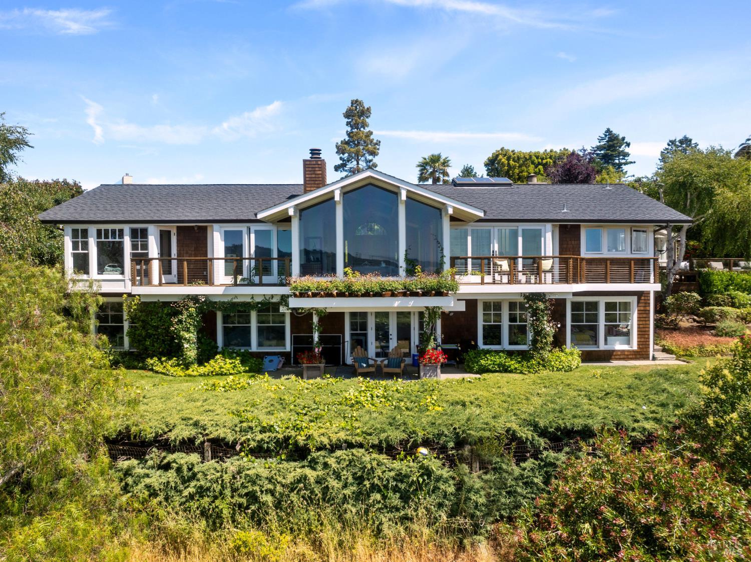 186 Stewart Dr