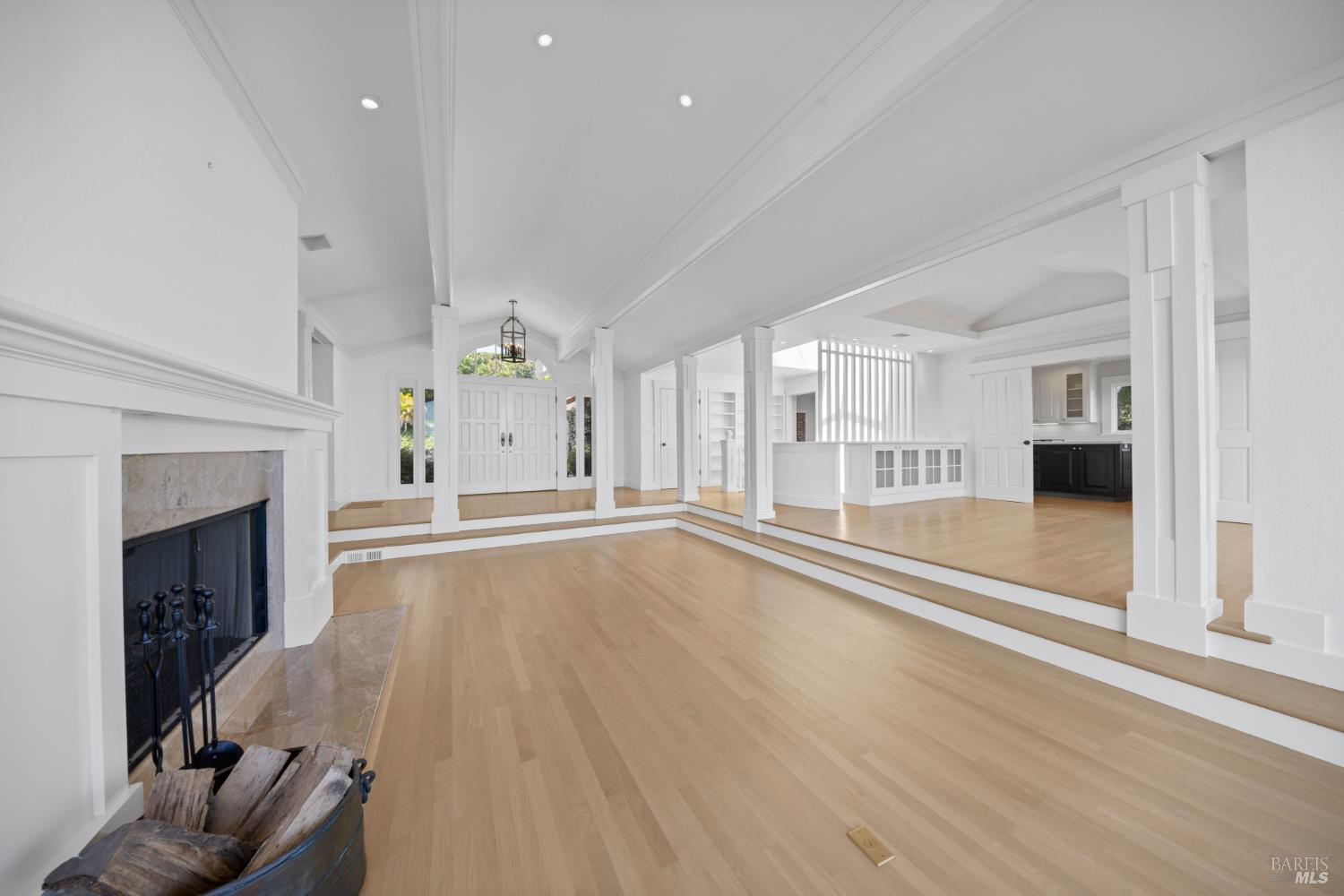 186 Stewart Dr