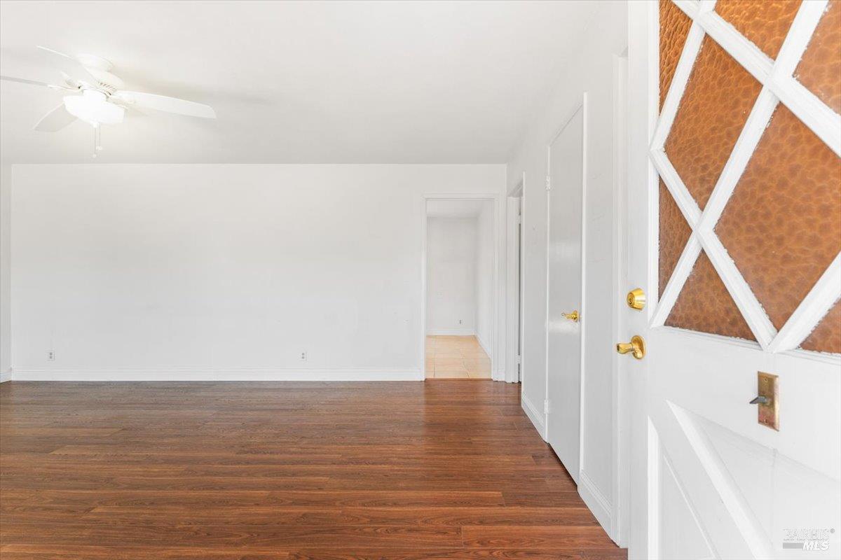 1435 Oak Cir