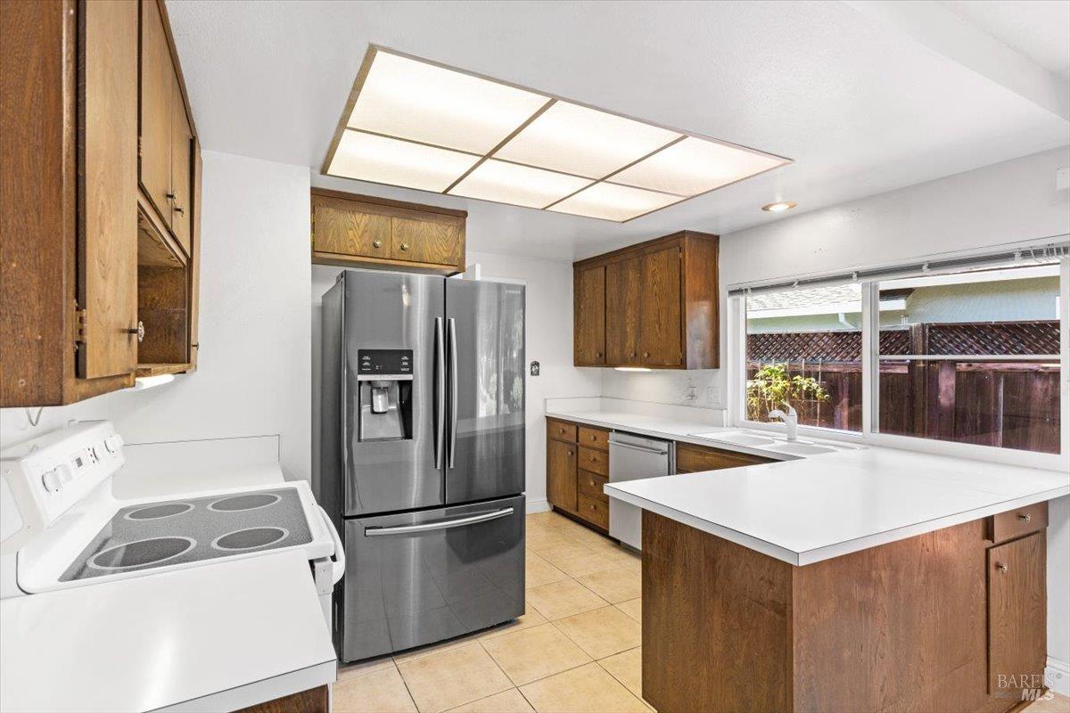 1435 Oak Cir