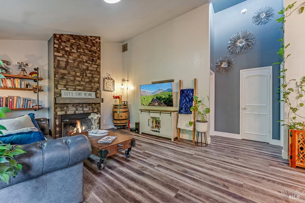 29 Pine Tree Cir