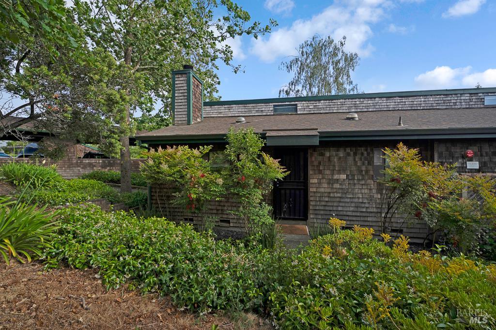 29 Pine Tree Cir