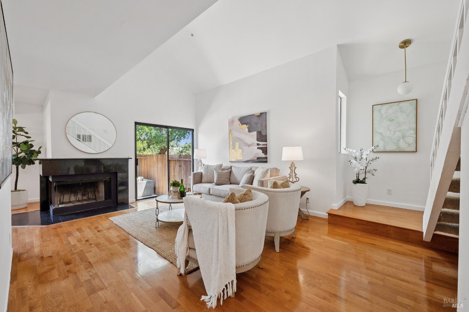 5 Briarwood Court