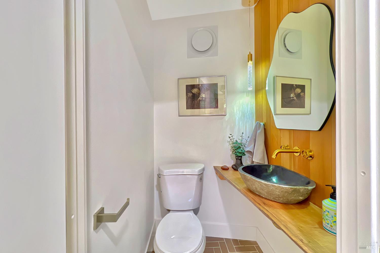 5600 Austin Creek Rd