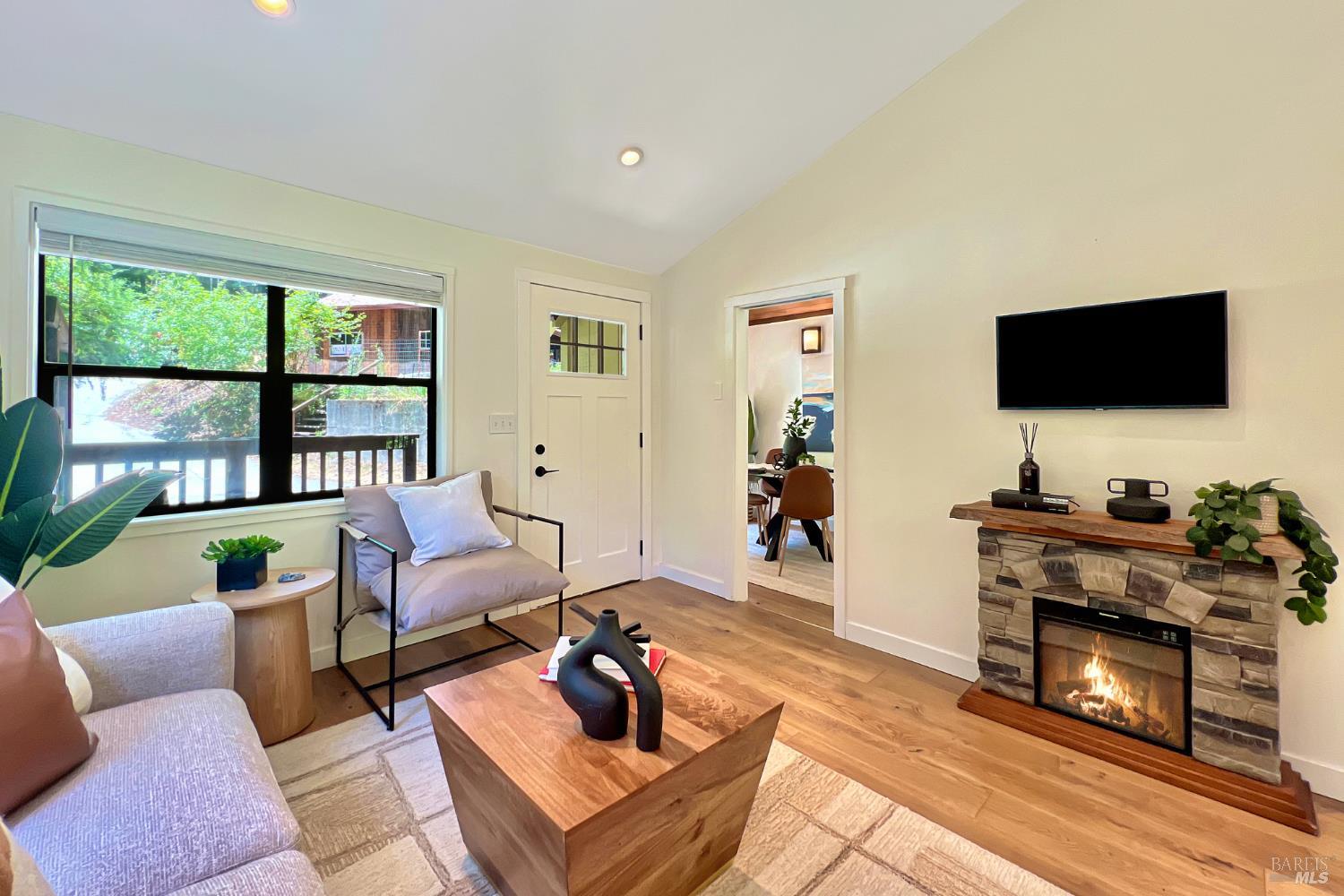 5600 Austin Creek Rd