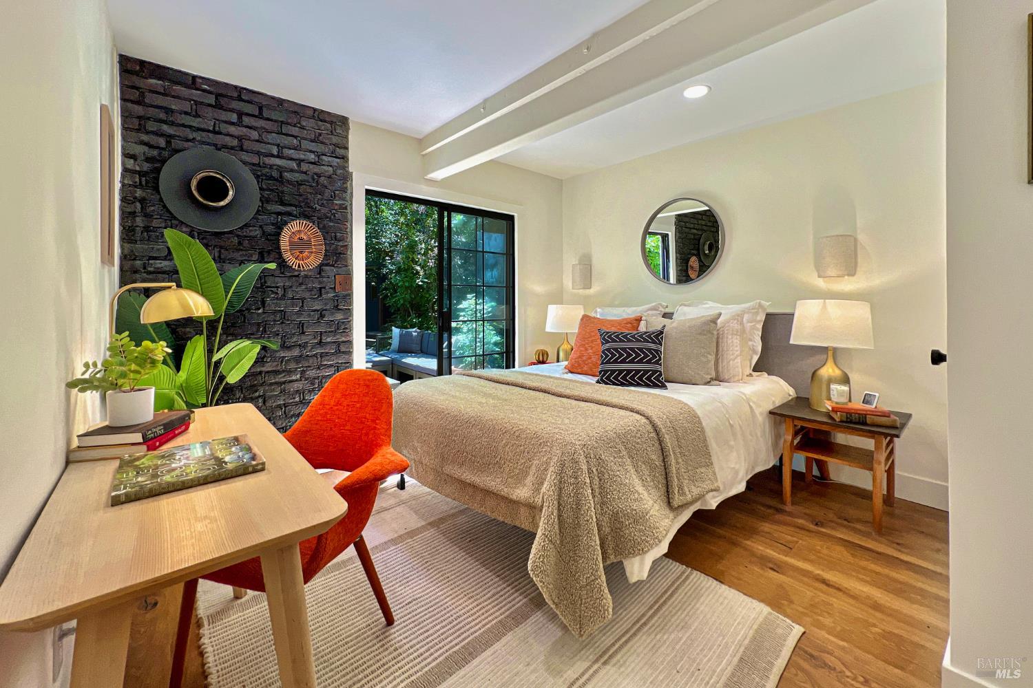 5600 Austin Creek Rd