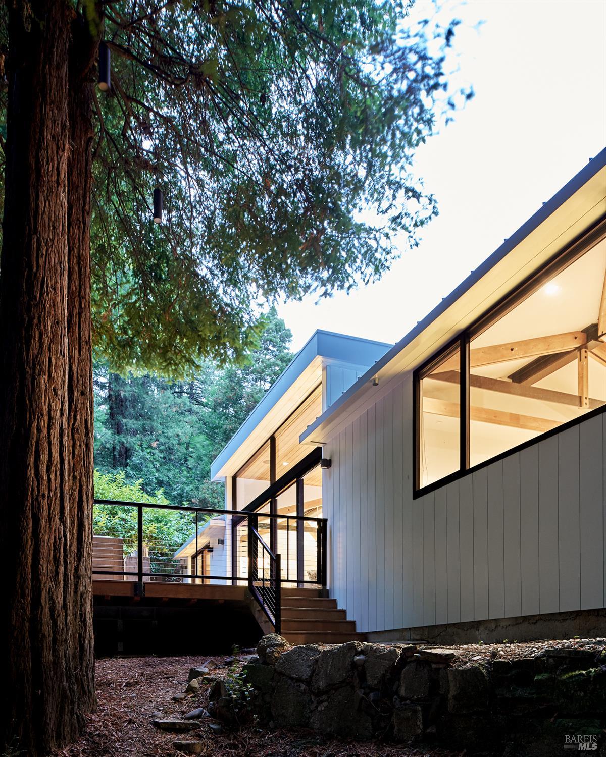 297 Throckmorton Ave