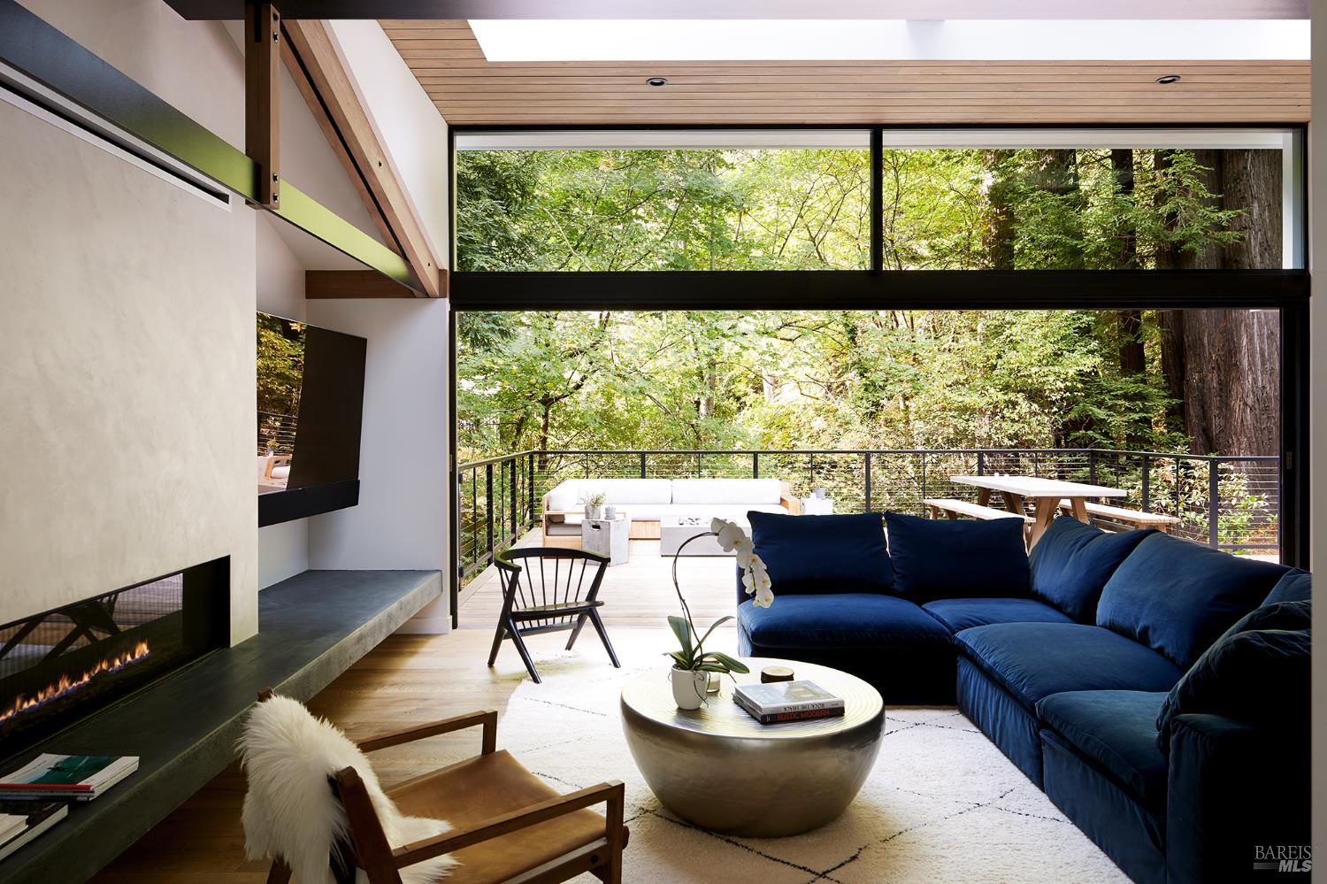 297 Throckmorton Ave