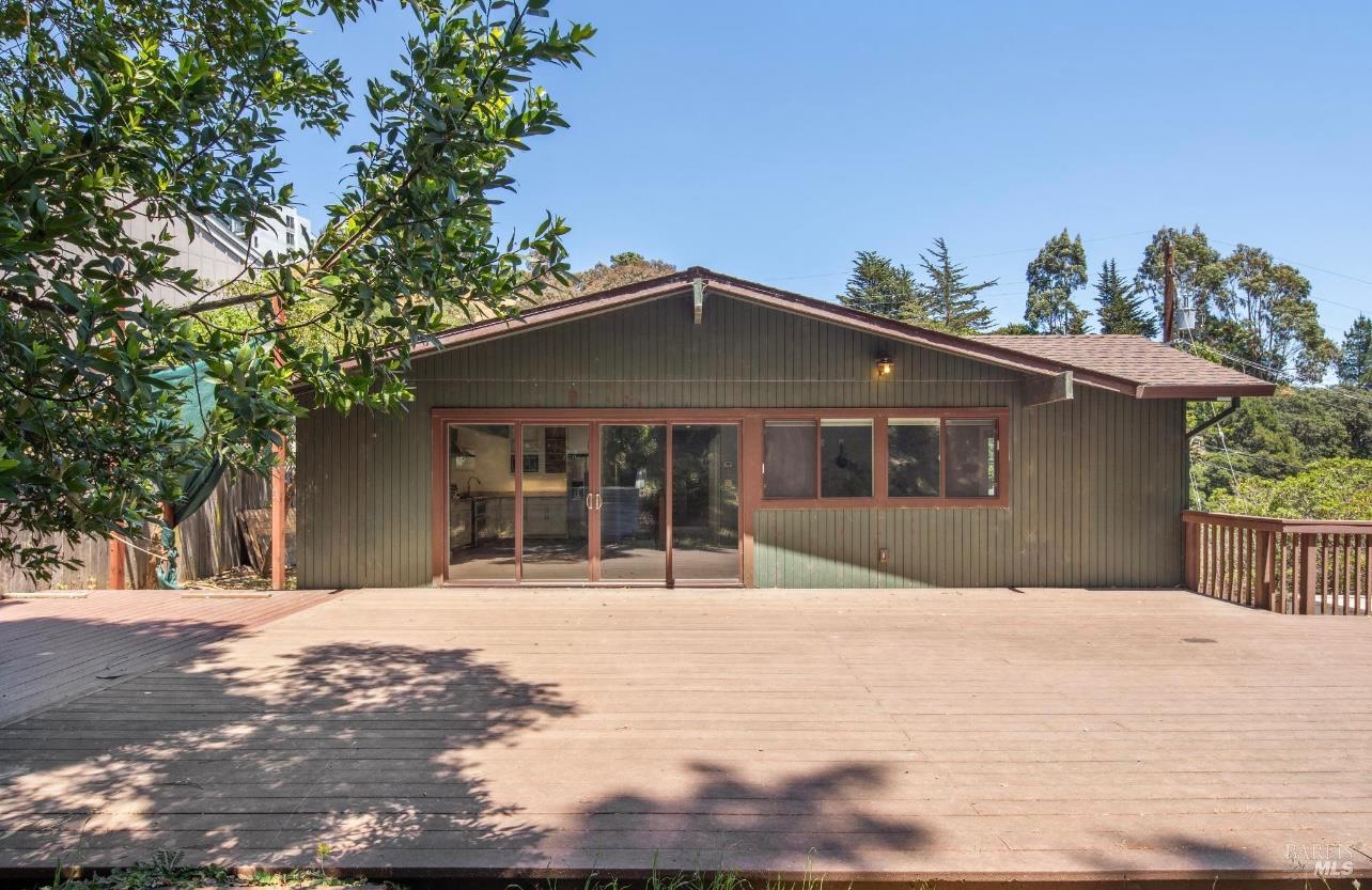 31 Buckelew St