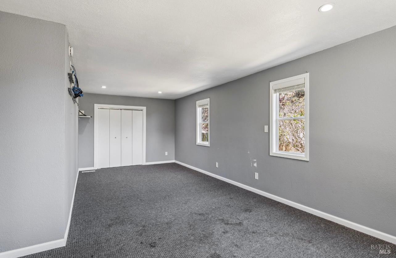 31 Buckelew St