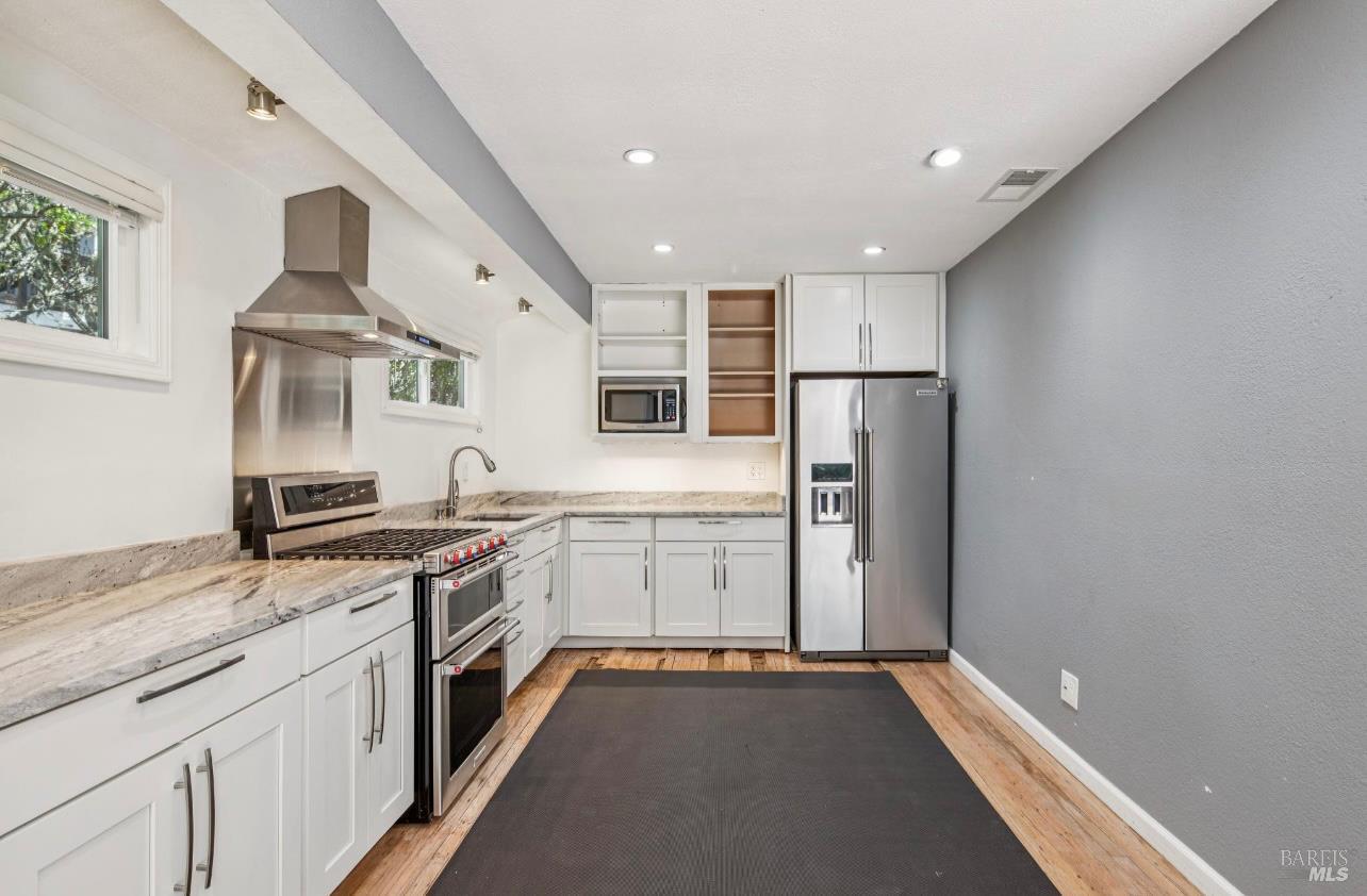 31 Buckelew St