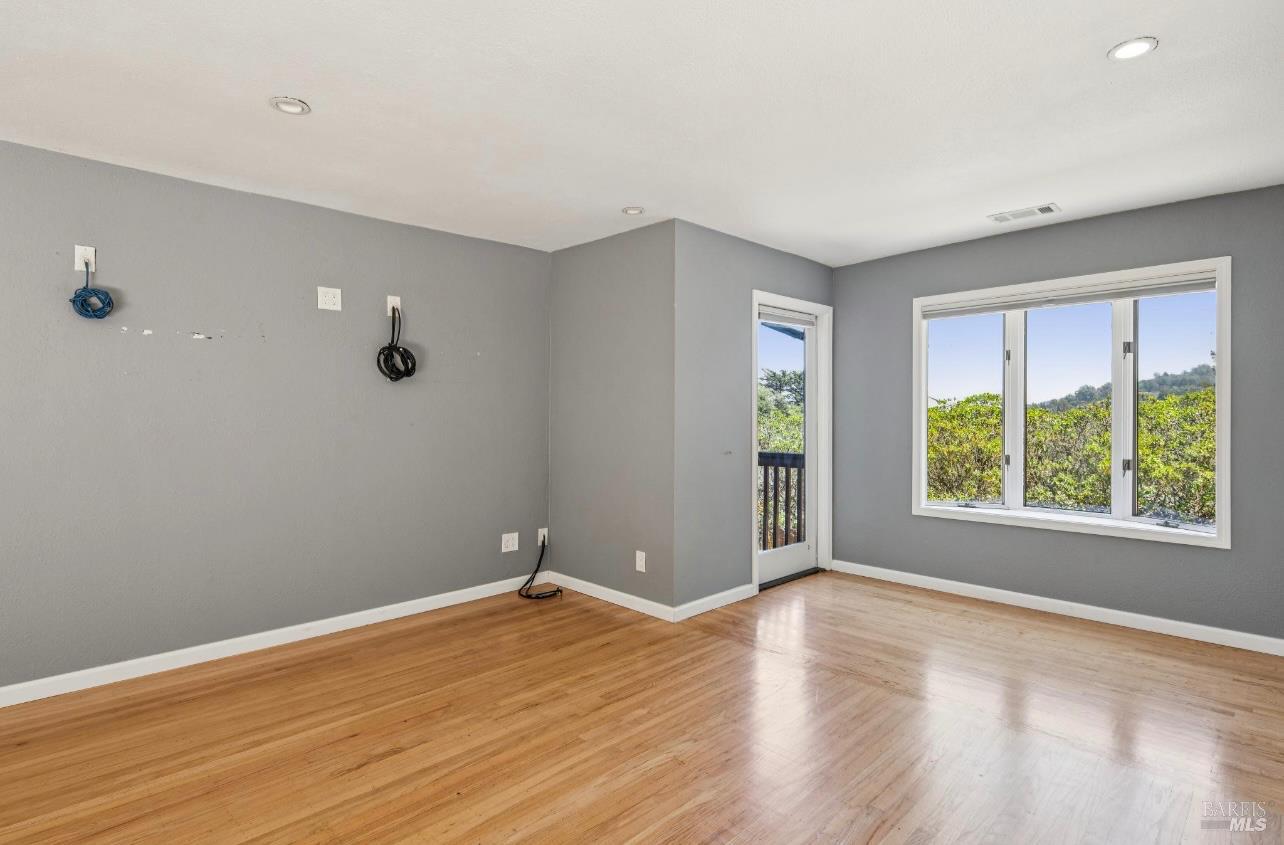 31 Buckelew St