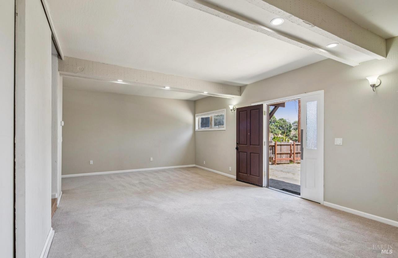 31 Buckelew St