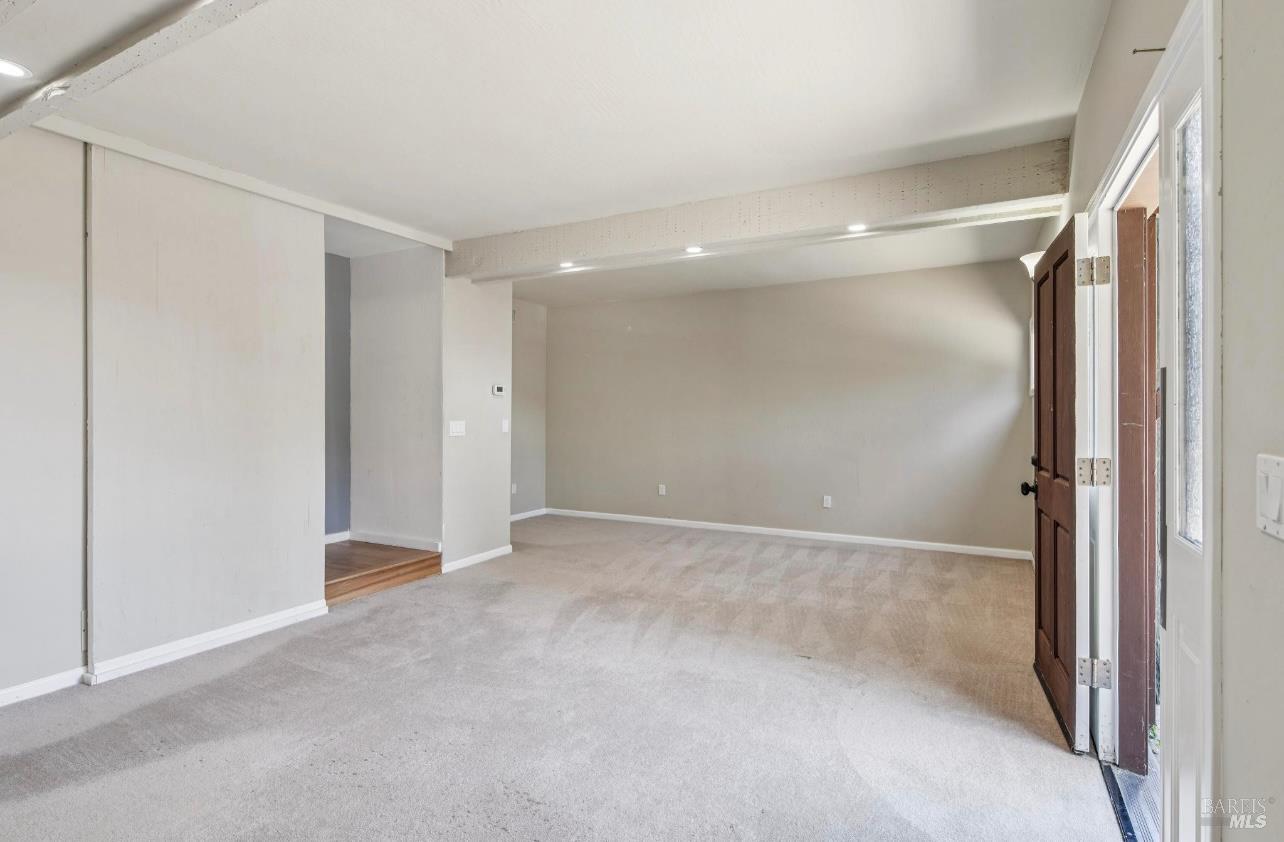 31 Buckelew St