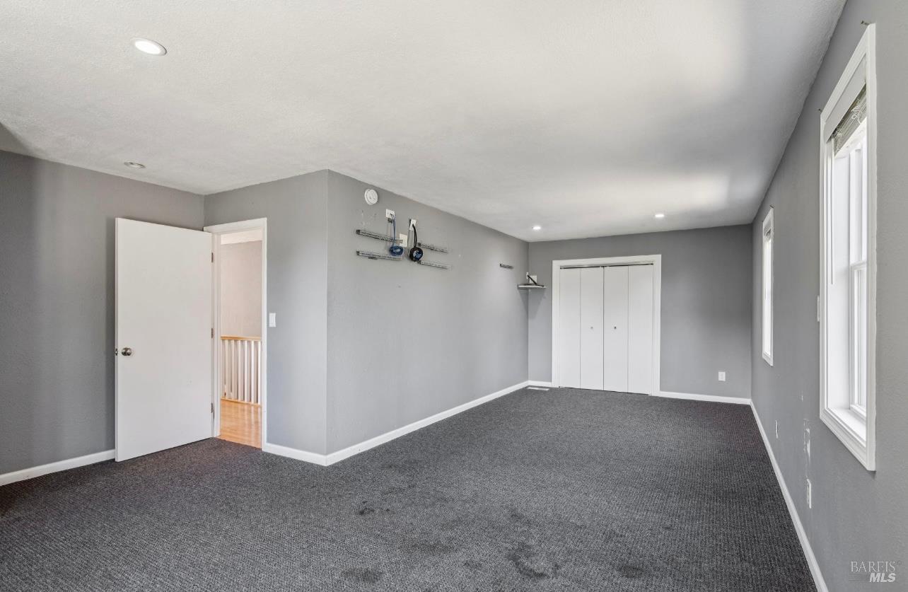 31 Buckelew St