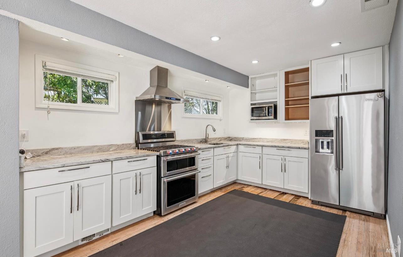 31 Buckelew St