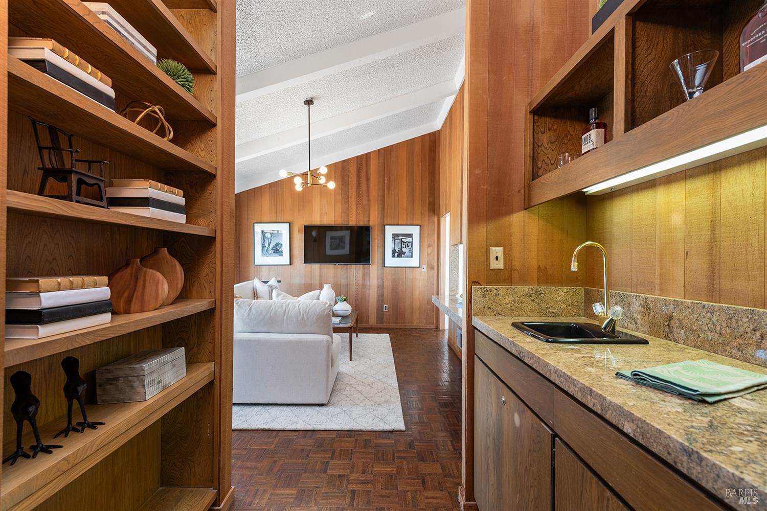 42 Eagle Dr