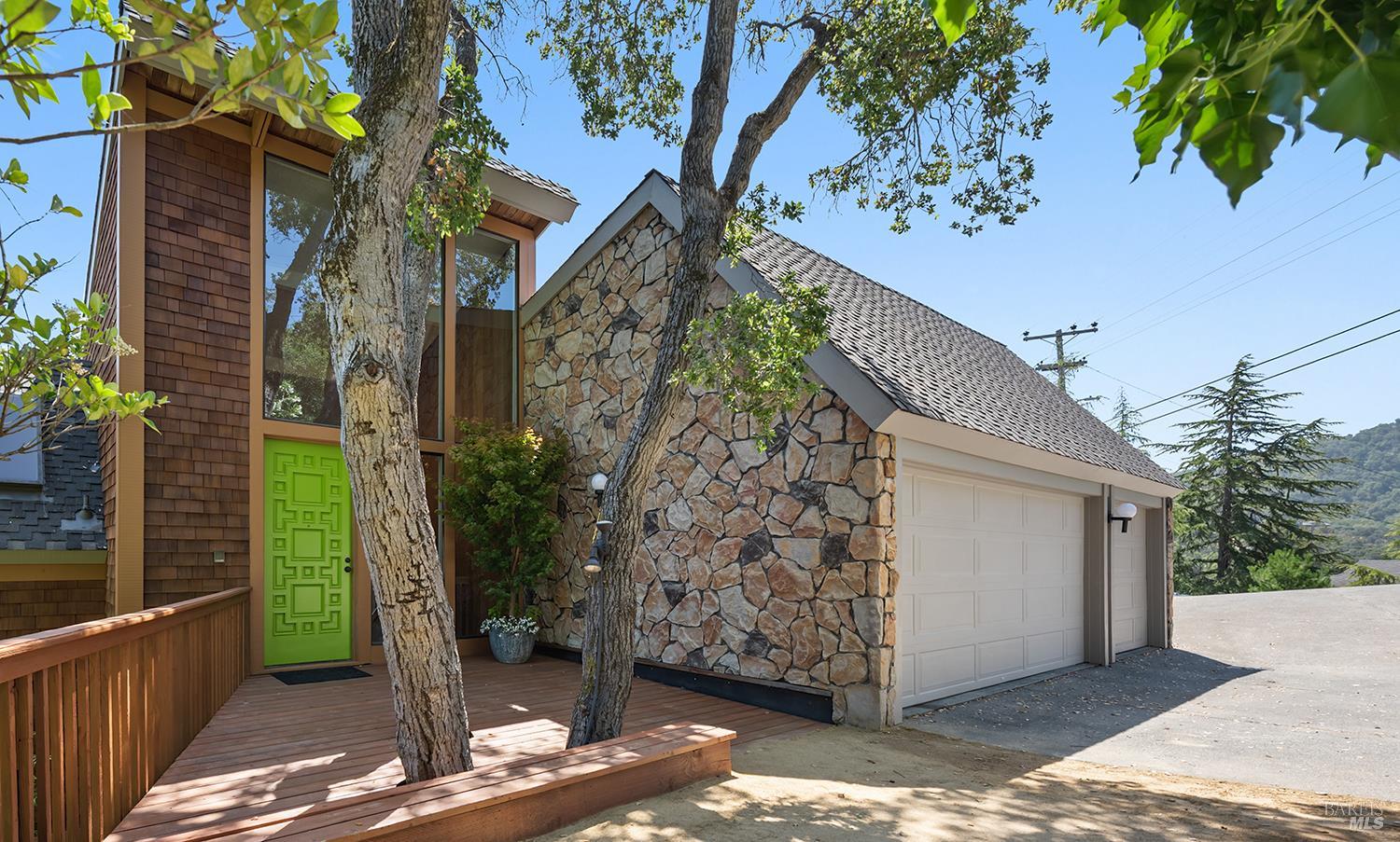 42 Eagle Dr