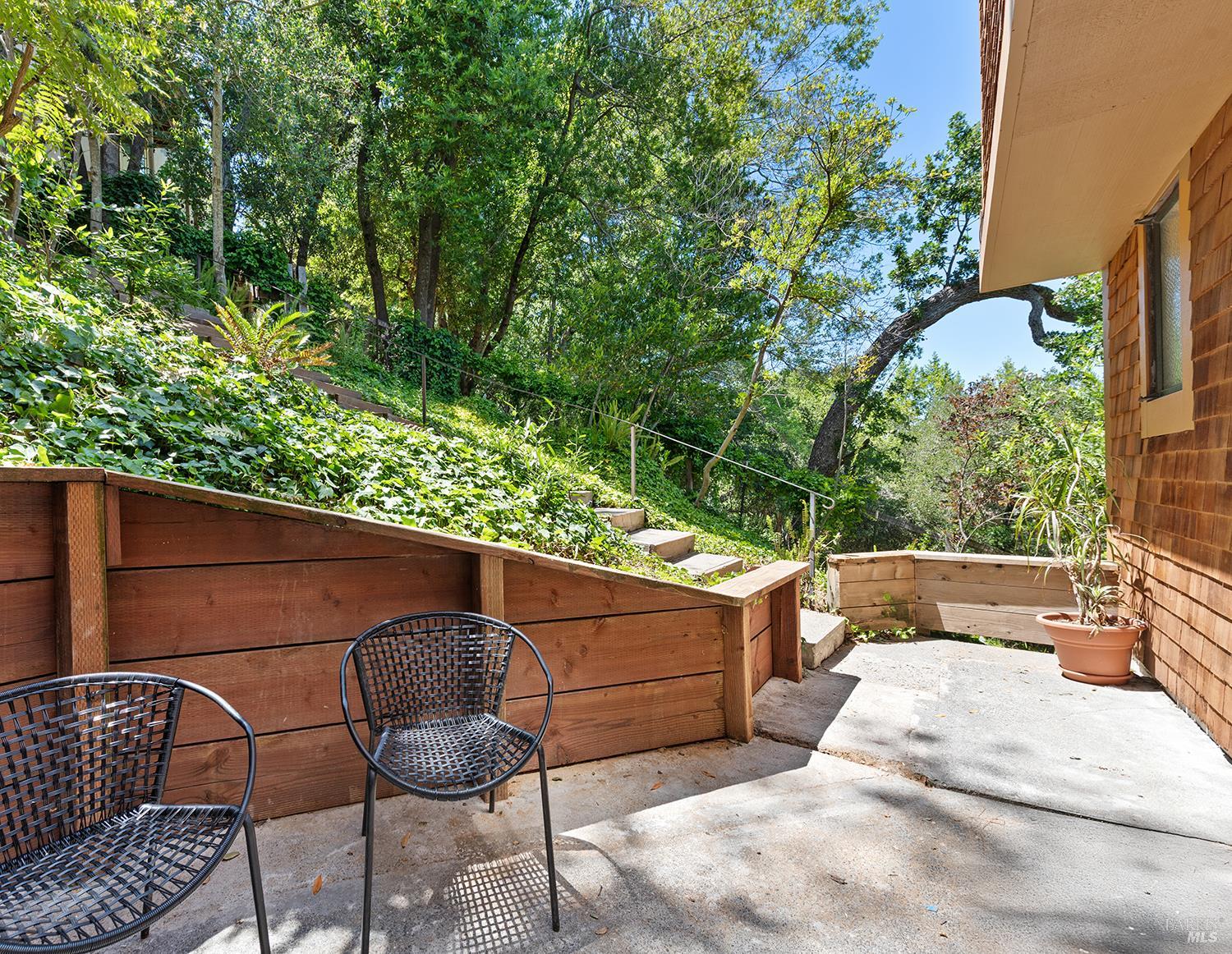 42 Eagle Dr