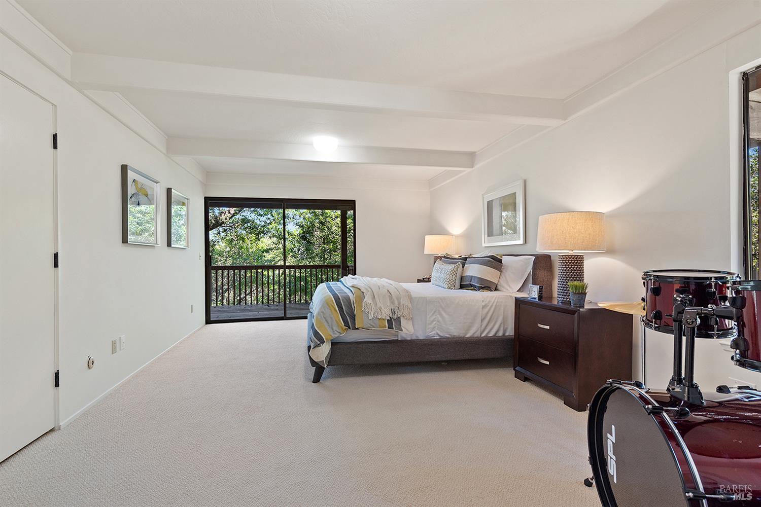 42 Eagle Dr