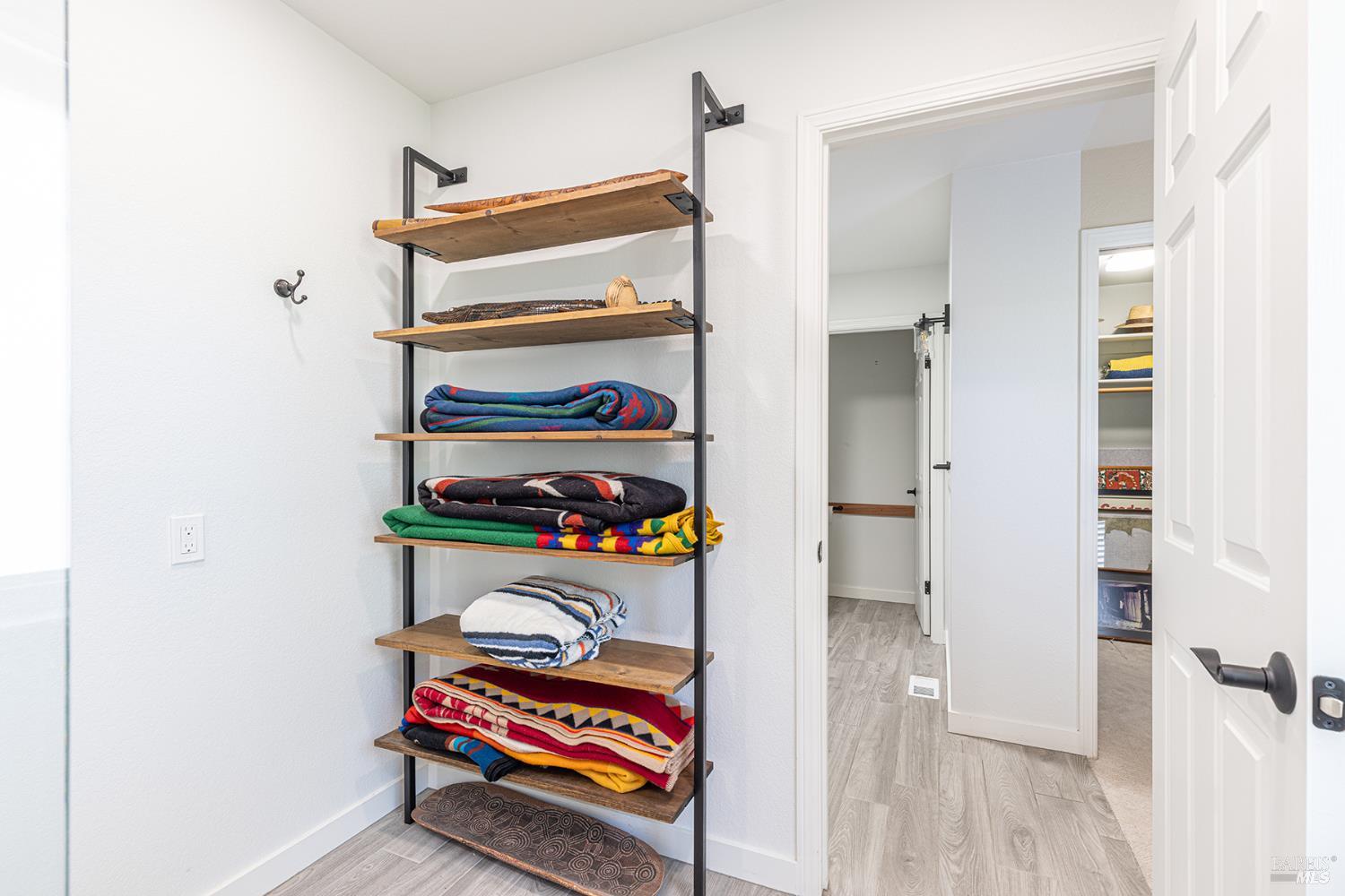 358 singing brook Cir