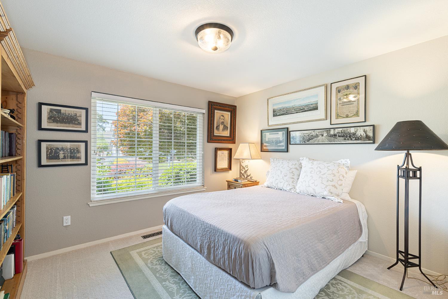 358 singing brook Cir