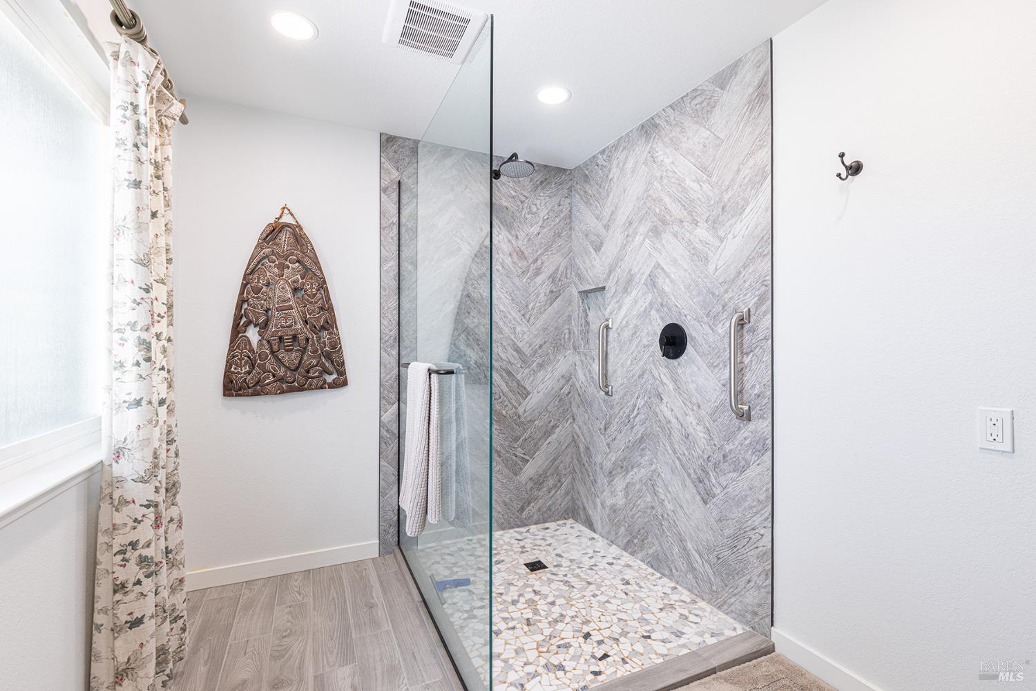 358 singing brook Cir