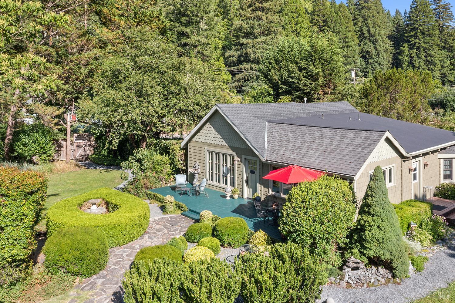 16424 Armstrong Woods Rd