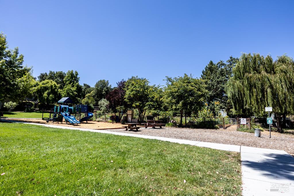 2361 Morningside Cir